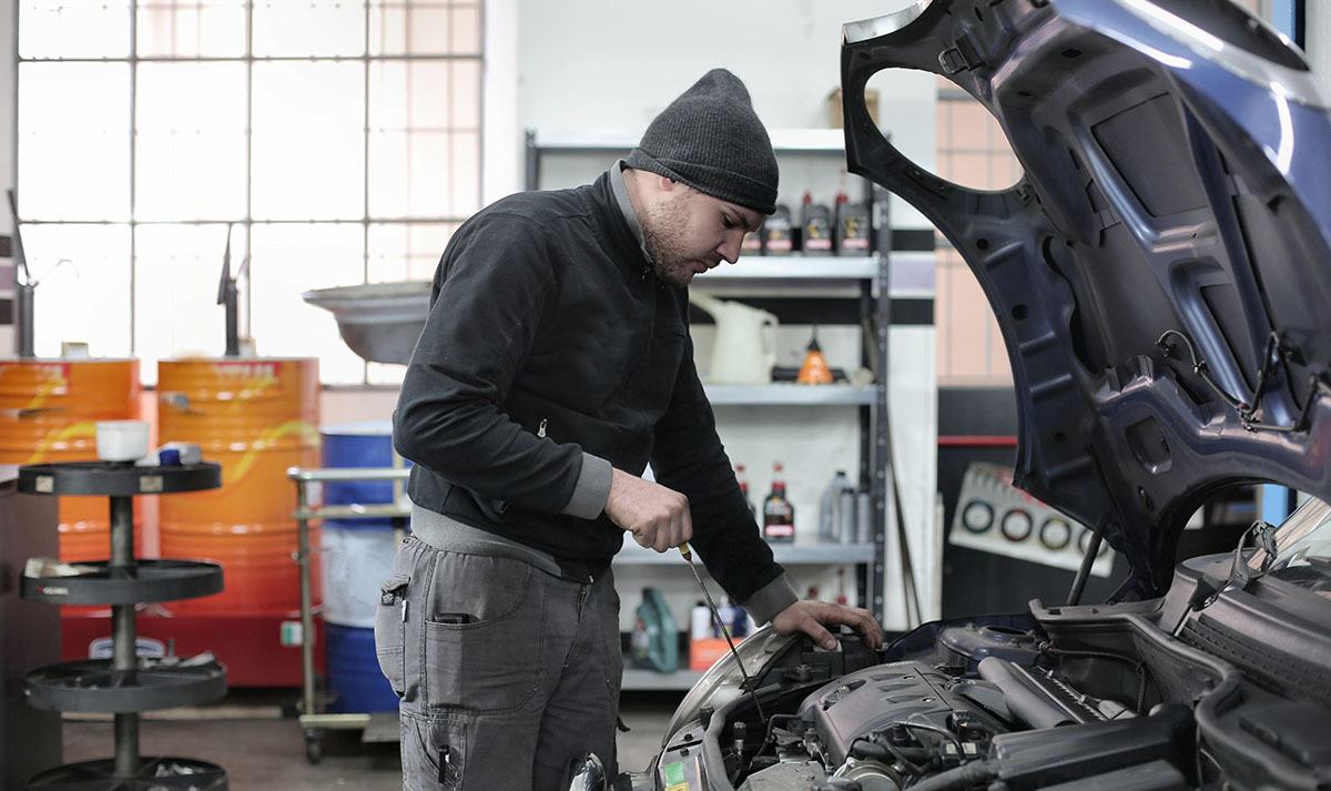 car mechanic